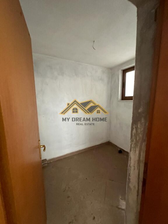 Vendesi Duplex a Shkemb te Kavajes Vije e Dyte me Detin!