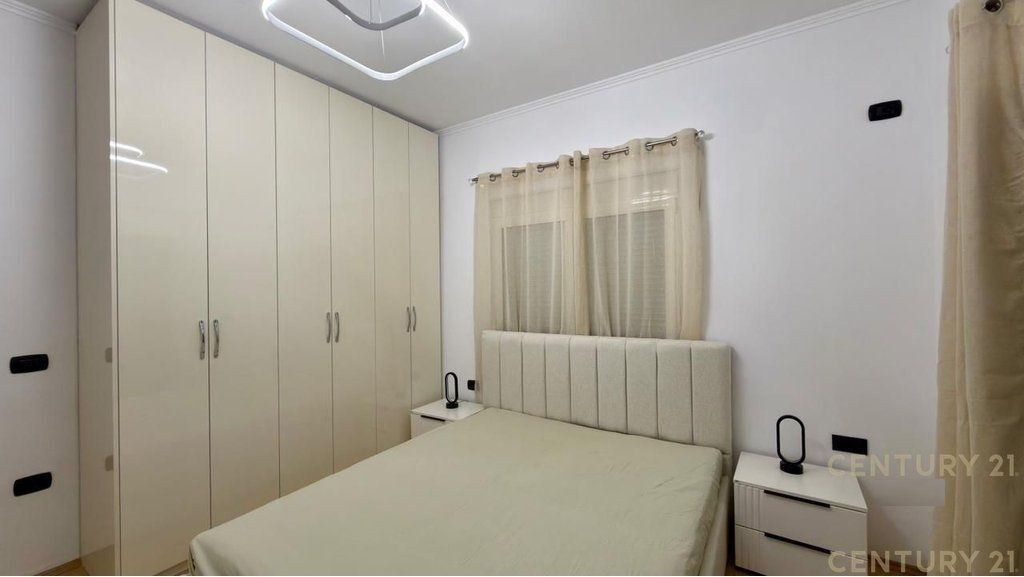 Affittasi appartamento moderno 1+1, Via Dibres vicino alla Medrese!