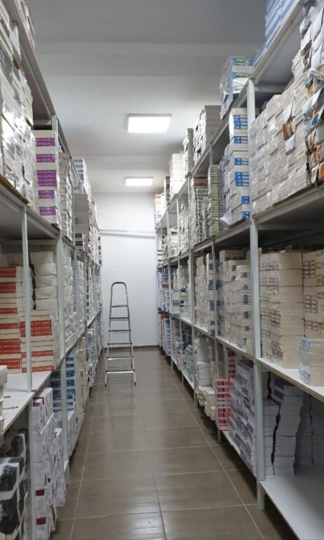 Service unit for sale near Fresku restaurant