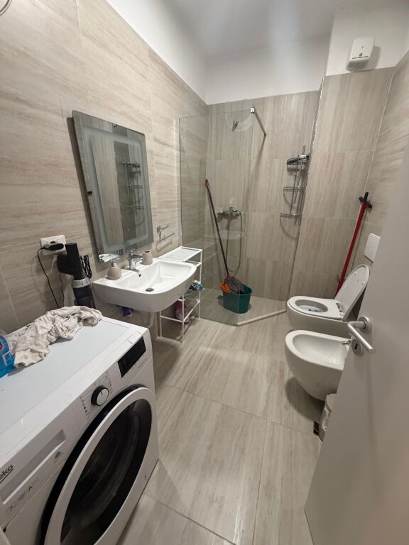 1+1, arredato, via karl gega stazione ferroviaria, prezzo 600 mila lek