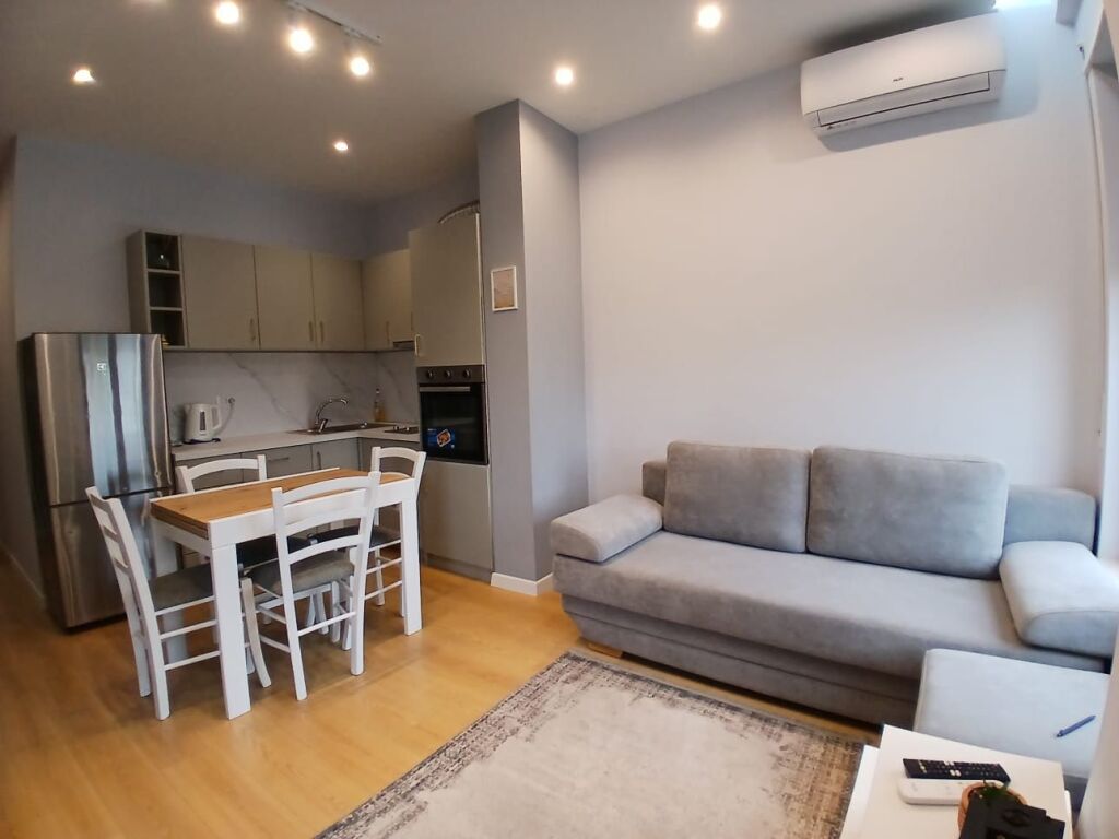 Appartamento 1+1+1 Balcone In Affitto