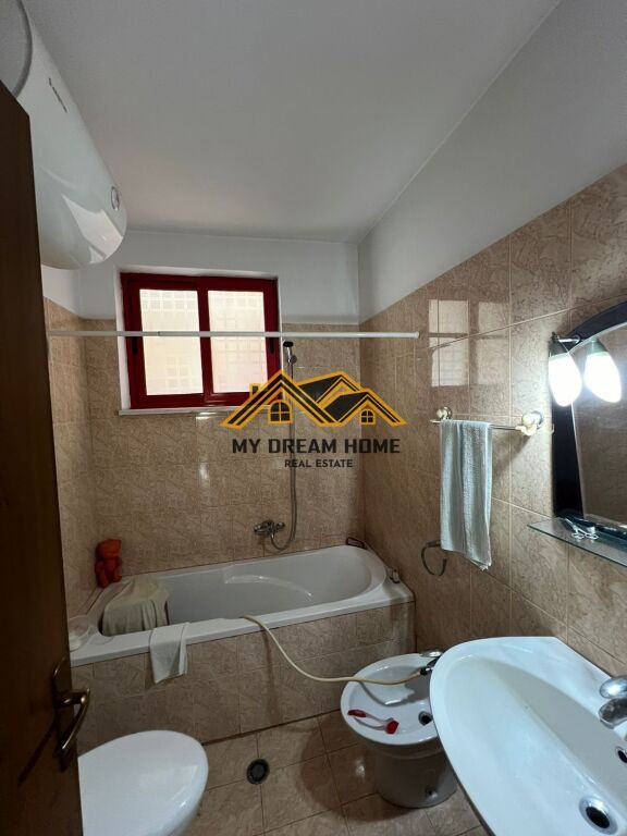 SHITET APARTAMENT 3+1+2T+2BALLKONE ME PAMJE DETI NE VOLLGA!