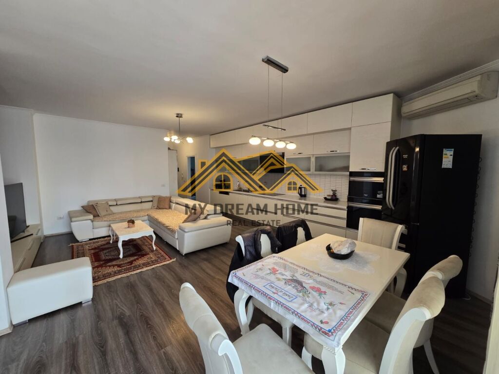 SHITET APARTAMENT 3+1+2+2 BALLKONE ME PAMJE DETI NE VOLLGA !