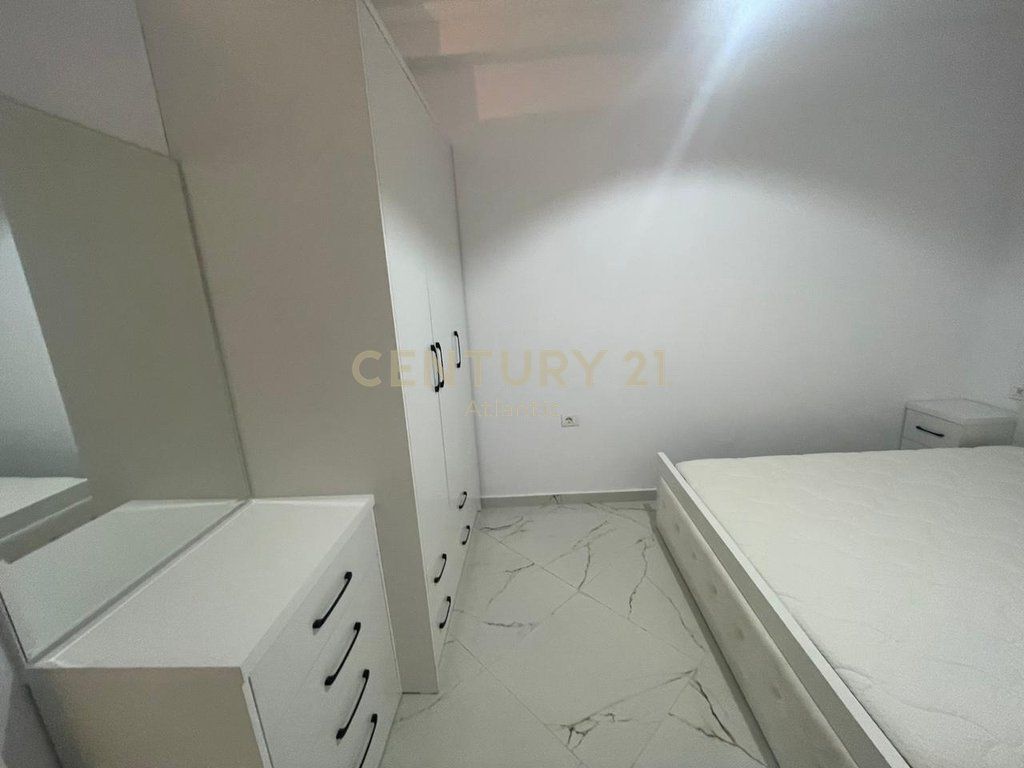 VENDESI APPARTAMENTO 1+1 A SPIAGGIA ILIRIA 75.000 €