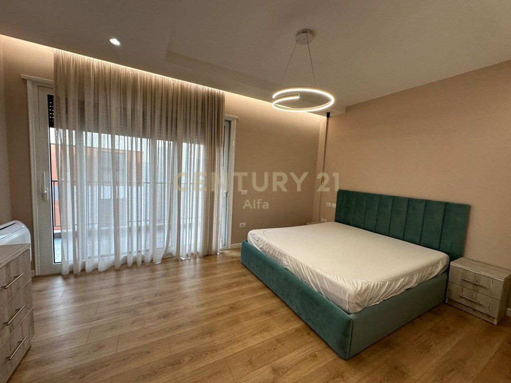 JEPET APARTAMENT 3+1 ME QIRA TEK LIQENI I THATE