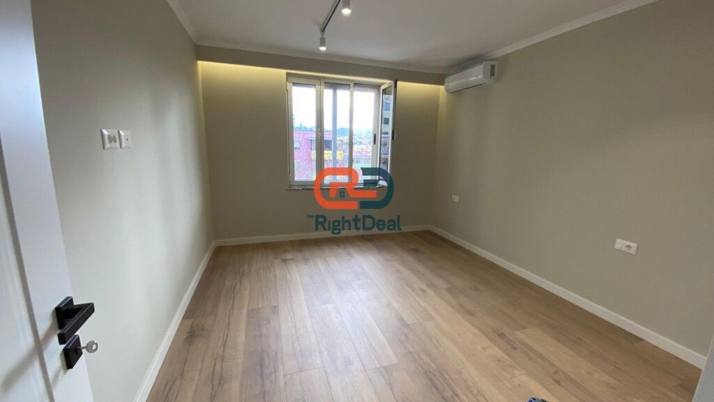 Tek 21-Dhjetori, Shitet Apartament 1+1 Me Planimetri Perfekte!!