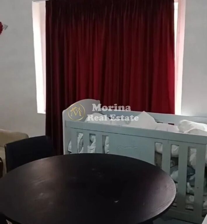 Qera | Shtëpi private 1 + 1 | Tregu Elektrik | 300 €/muaj