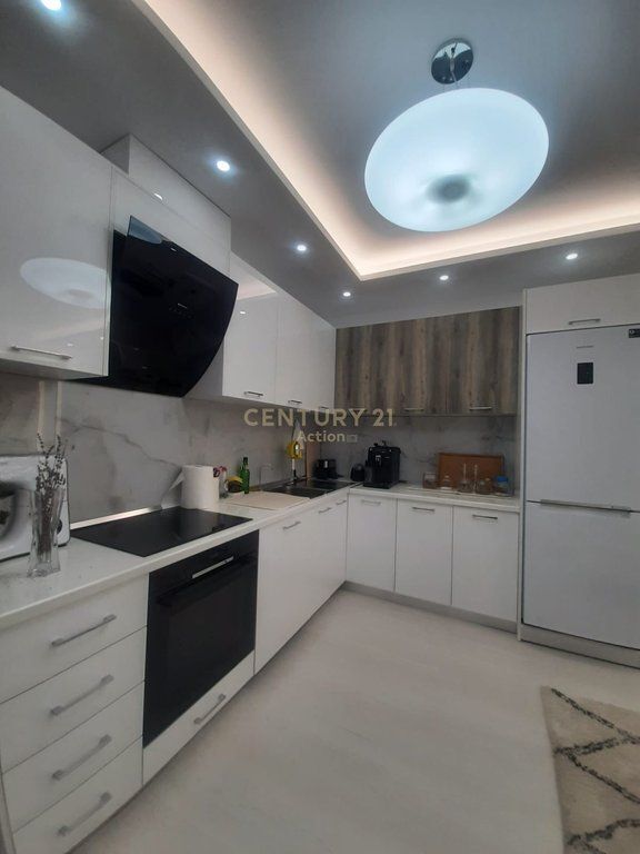 Apartament ne Shitje 1+1 tek kompleksi Usluga