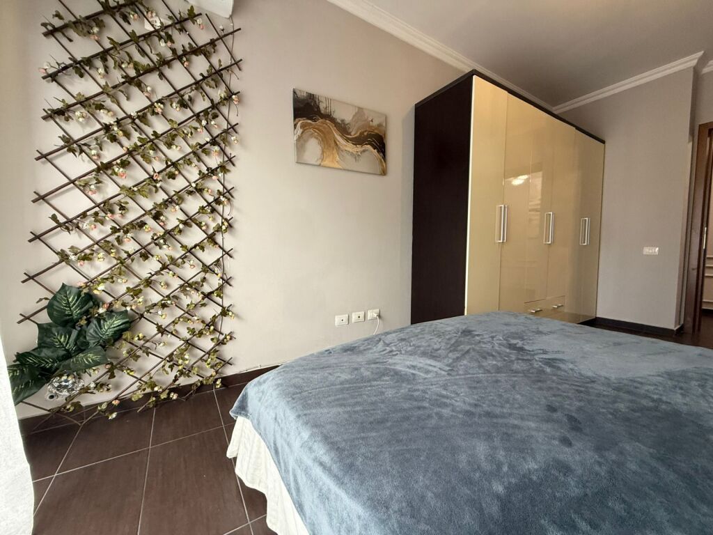 ZOGU I ZI – APARTMENT 2+1+2 FOR RENT