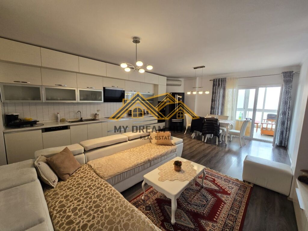 SHITET APARTAMENT 3+1+2+2 BALLKONE ME PAMJE DETI NE VOLLGA !