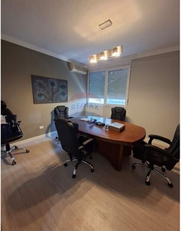 Zyrë - Për Qira - Ish Ekspozita, Tiranë