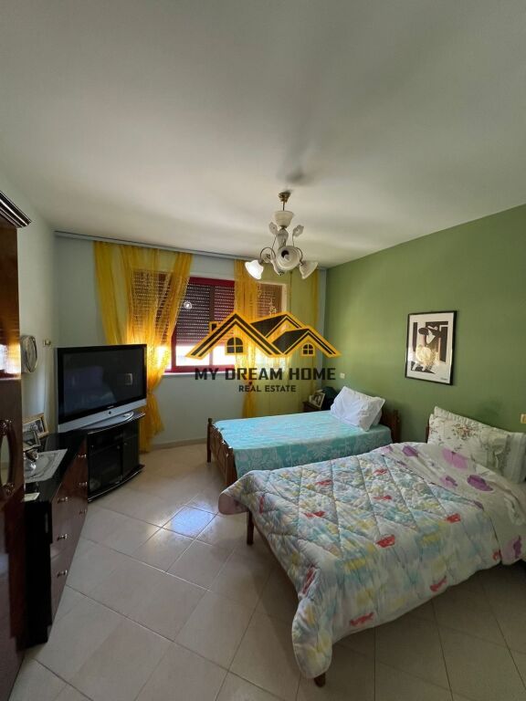 SHITET APARTAMENT 3+1+2T+2BALLKONE ME PAMJE DETI NE VOLLGA!