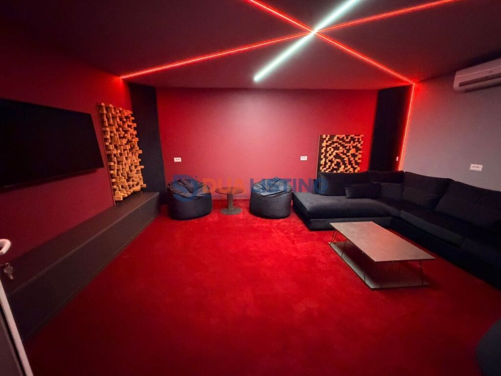 JEPET VILE ME PISHINE TEK REZIDENCA ELYSIUM NE MJULL BATHORE !!