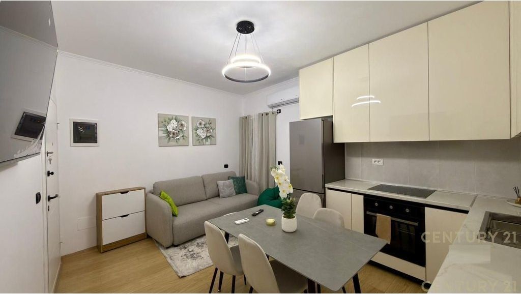 Affittasi appartamento moderno 1+1, Via Dibres vicino alla Medrese!