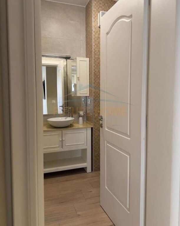 Rent, Apartment 2+1+2, Center, Tirana