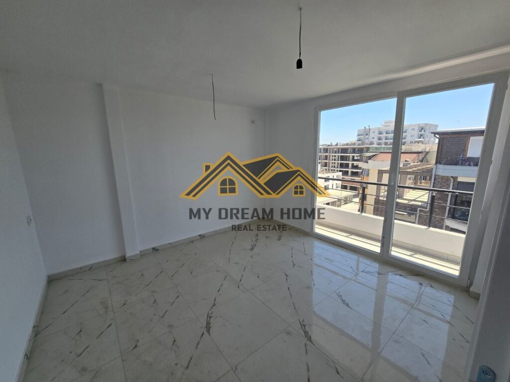 SHITET APARTAMENT 2+1 ME PAMJE DETI GOLEM!