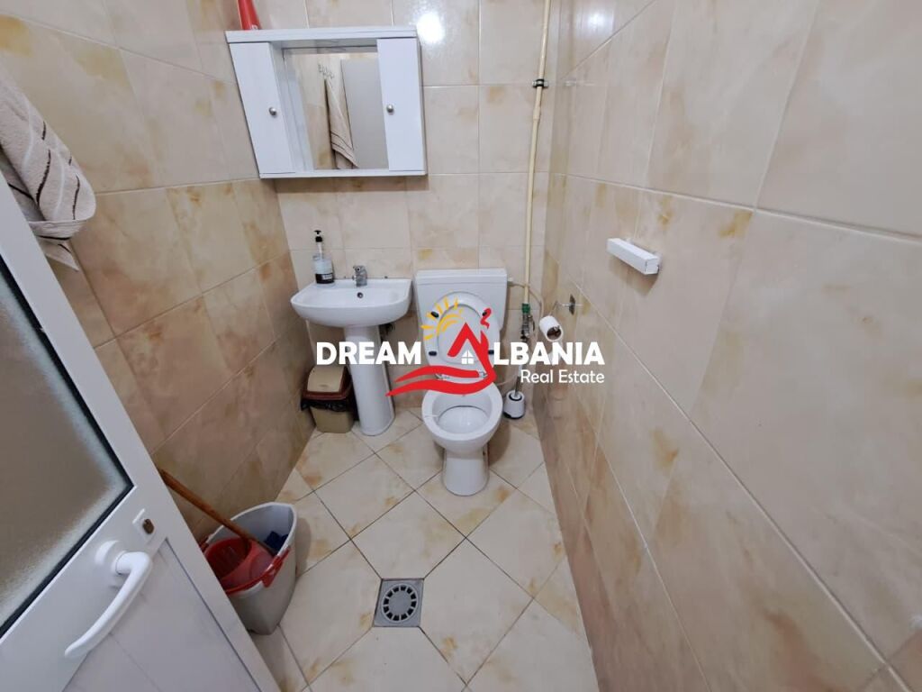 Villa su 2 Piani + Mansarda in Vendita, Dentro il Piccolo Anello, vicino all'Archivio Centrale a Tirana (ID 4151212)