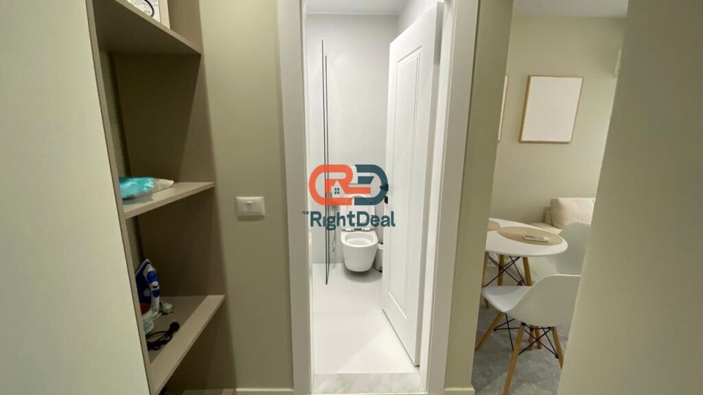 Tek 21-Dhjetori, Shiten Dy Apartamente 1+1 Perfekte Per Investim!!