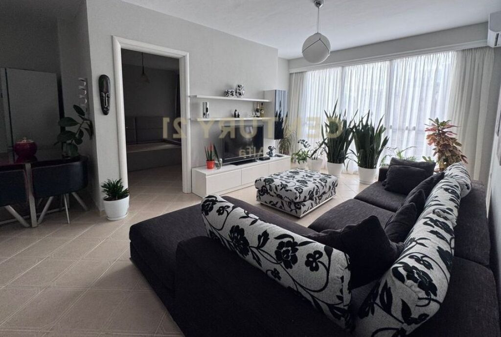 Affittasi 1+1 presso Globe.