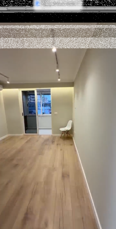 Shitet Apartament 1+1 tek Kryqezimi i 21 Dhjetorit   