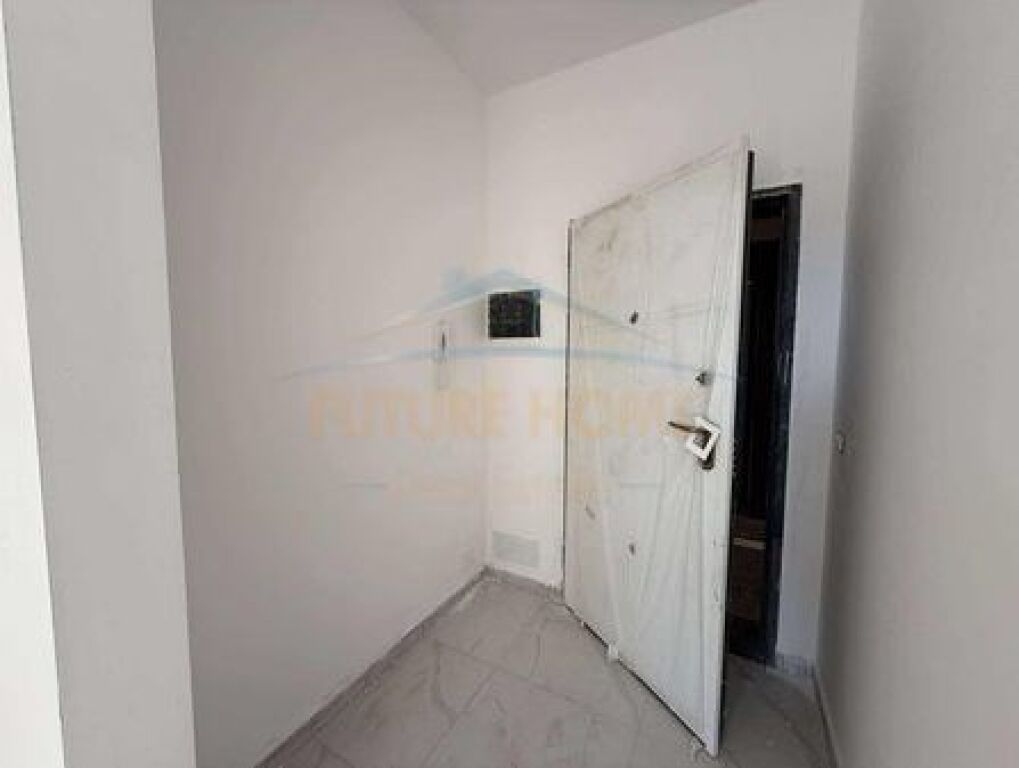 Shitet Apartament 1+1 , Eagle Residence, Dogana, Tirane