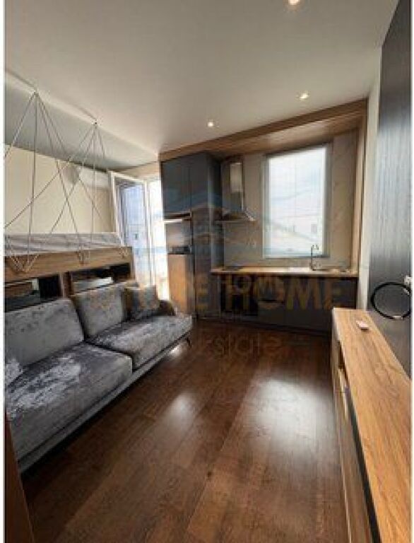 Qera Gasoniere, Kompleksi Tudas, Unaza e Re.