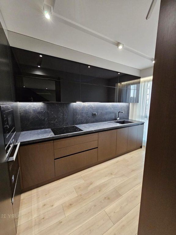 Duplex 2+1+2 te Tirana Garden Building