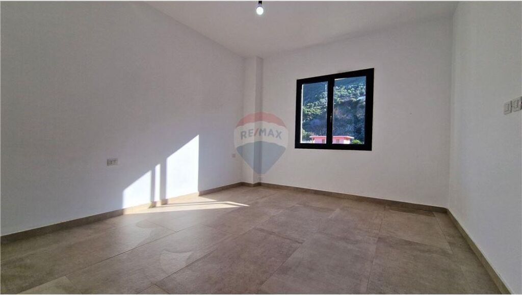 🌊🏡 APPARTAMENTO 2+1 IN VENDITA A UJË TË FTOHTË, VLORË