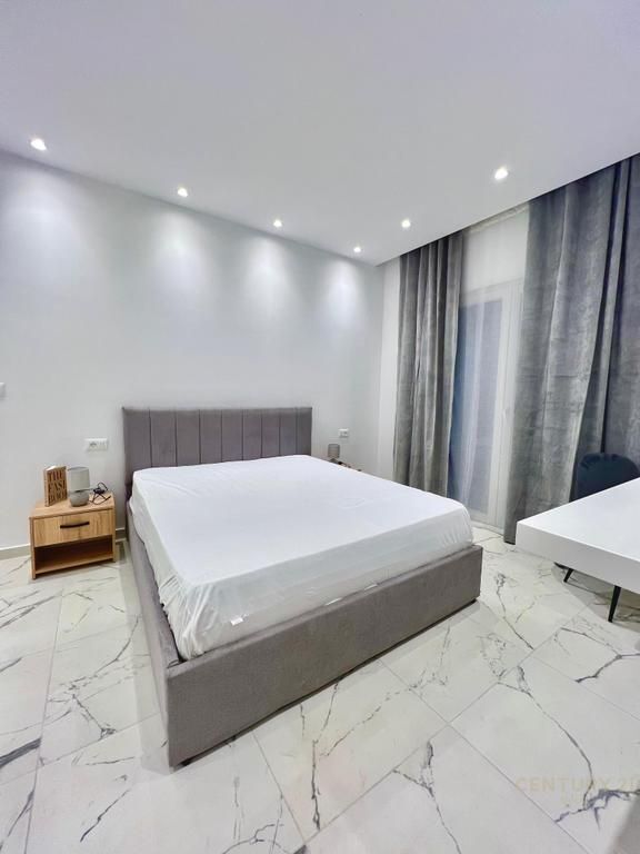Zogu i Zi, apartament 1+1 per qira