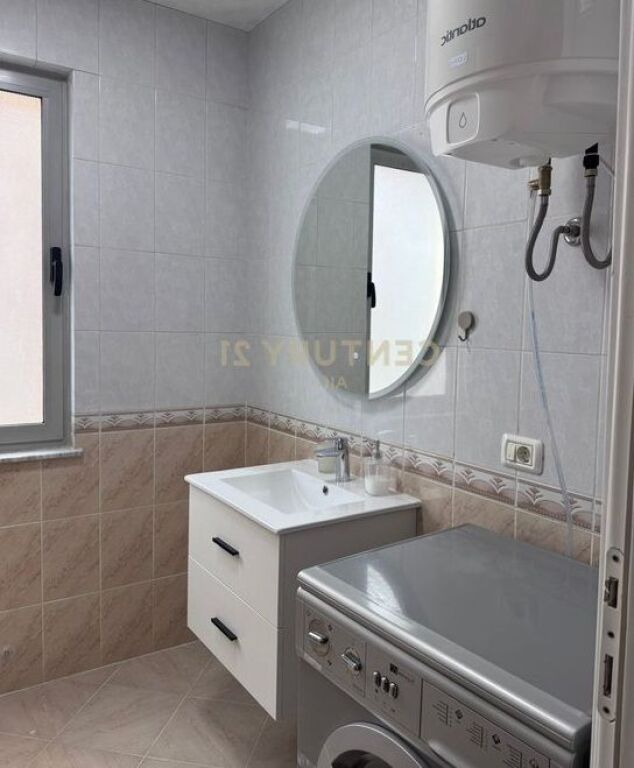 Affittasi 1+1 presso Globe.