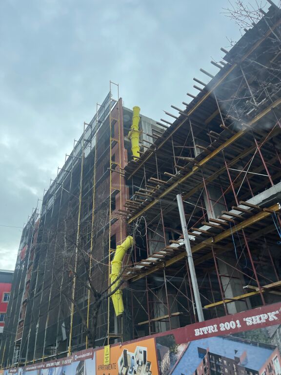 Shitet 2+1+2 Okazion Kamez