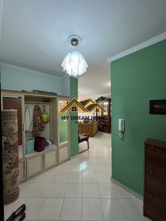 SHITET APARTAMENT 3+1+2T+2BALLKONE ME PAMJE DETI NE VOLLGA!