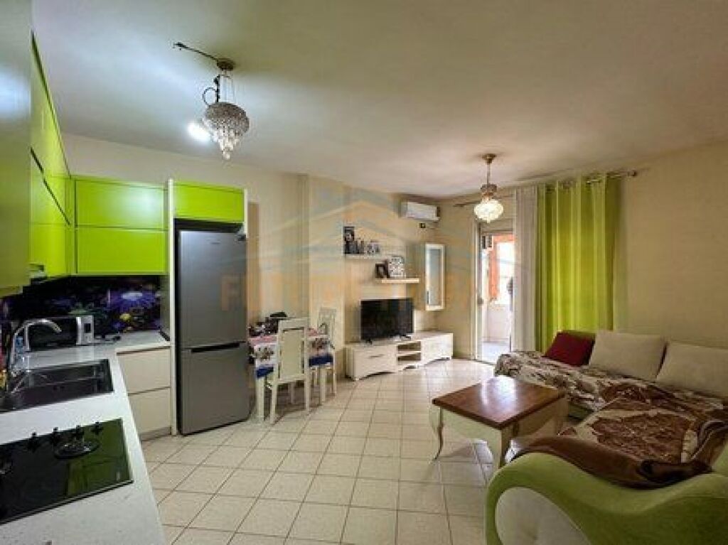 For sale, Apartment 2+1, Unaza e Re, Near bar "Xhamero" Tirana