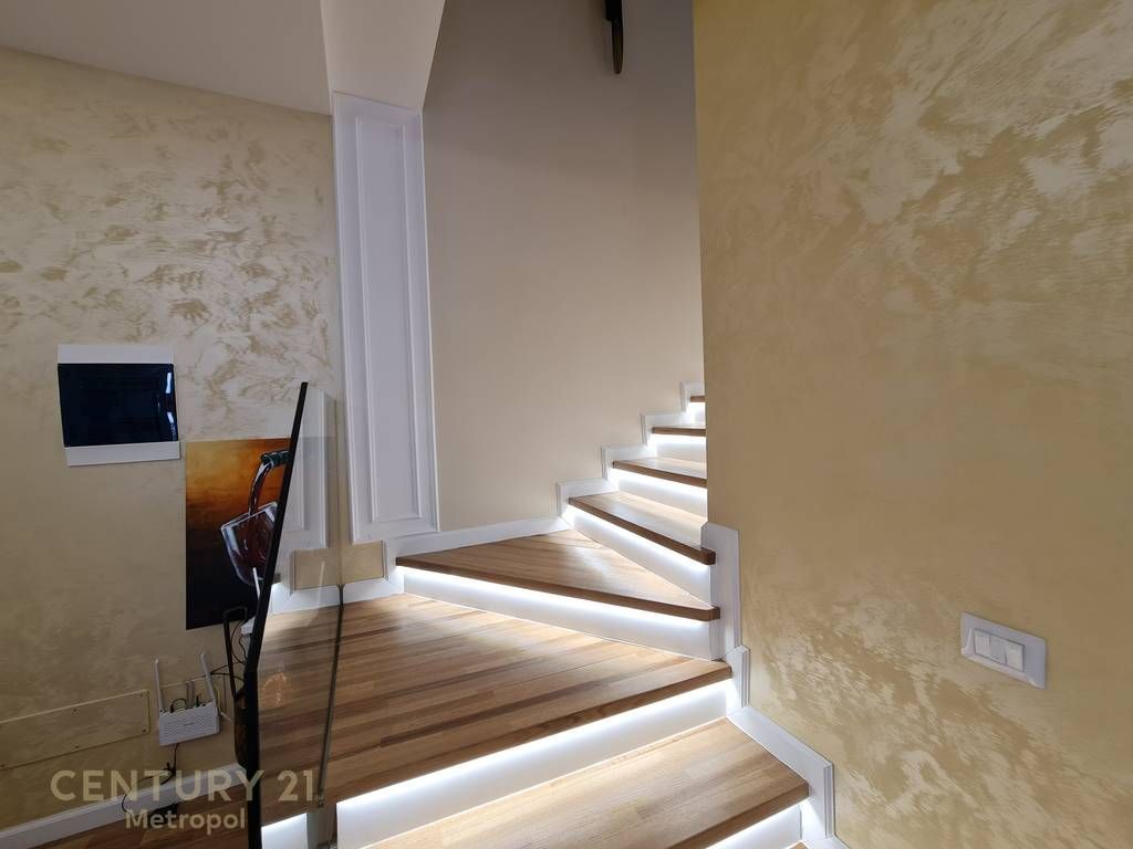 OFFRO IN VENDITA VILLA CON PISCINA NEL GOLFO DI LALZIO-RESIDENZA GALA!
