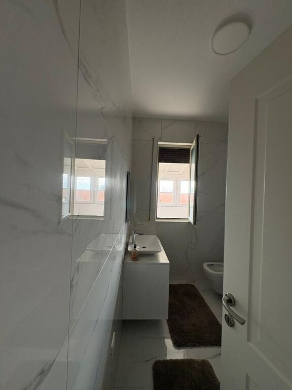 Apartament 2+1+2 për shitje Vila e Zogut Durres