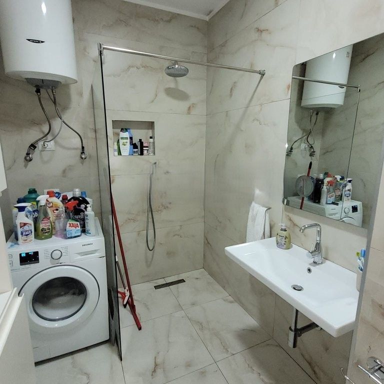 JEPET ME QIRA APARTAMENT 2+1 TEK FUSHA E AVIACIONIT 600 € /Muaj