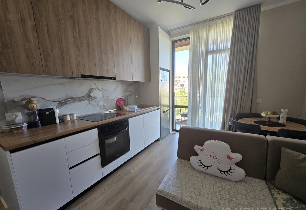 We rent a 1+1 apartment at Bulevardi i Ri!