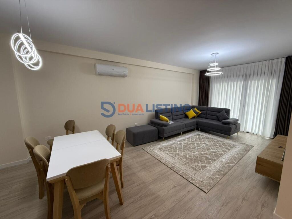 Affittiamo appartamento 2+1+2 con veranda e posto auto – Lago Secco