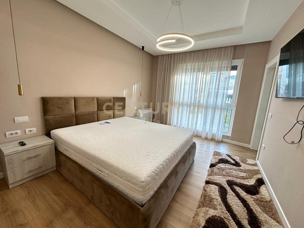 JEPET APARTAMENT 3+1 ME QIRA TEK LIQENI I THATE