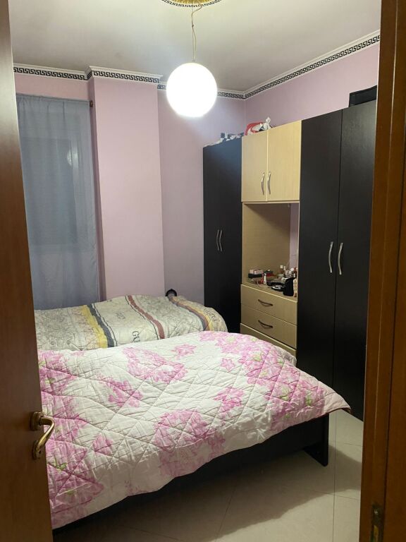 Jepet me qera 2+1 , Komuna e Parisit 600€