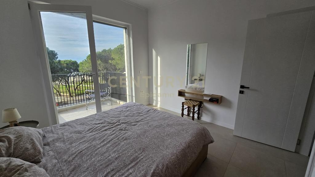 VENDESI APPARTAMENTO 2+1+2 IN PRIMA FILA SUL MARE