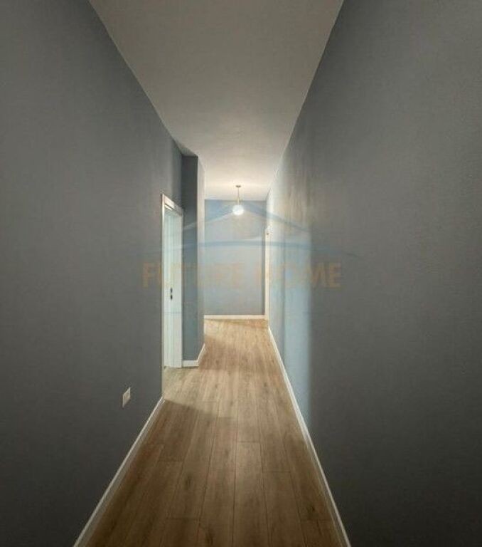 Shitet, Apartament 2+1,Fresk, Tirane
