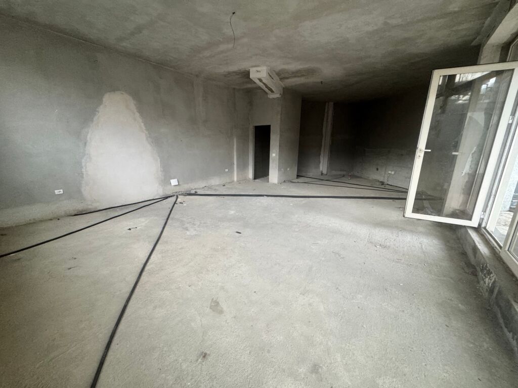 🏷 PREZZO OCCASIONE – AMBIENTE CON POTENZIALE RESIDENZIALE 2+1