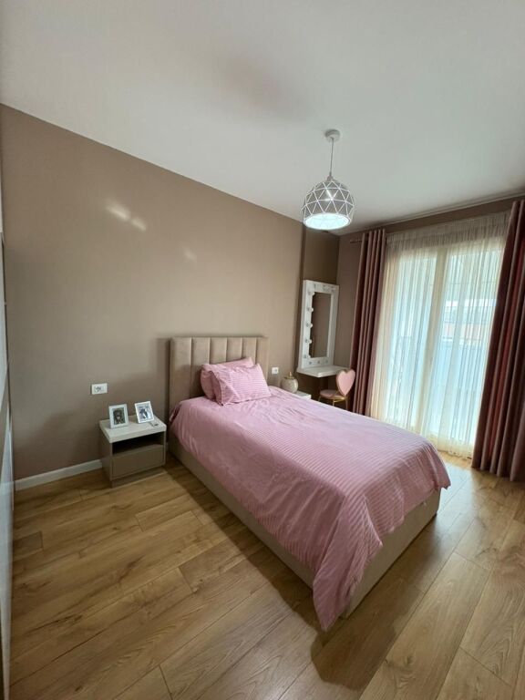 Apartament 2+1+2 për shitje Vila e Zogut Durres