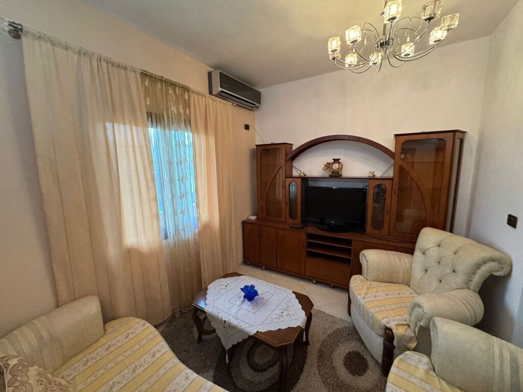 apartament 1+1 me qira 5 minuta nga Brryli