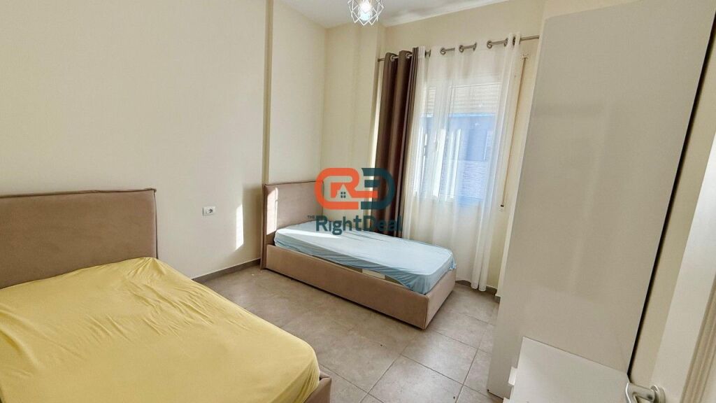 Ne Gjirin E Lalezit, Shitet Super Apartament 2+1 Me Cmim Okazion!!!