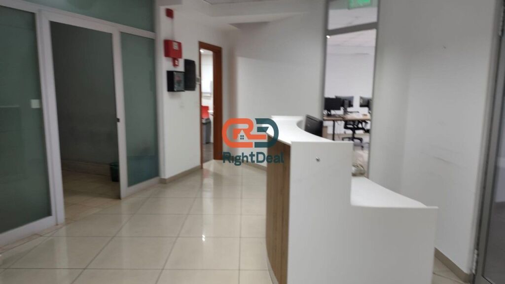 Tek Selvia, Jepet Me Qira Ambient Biznesi Me Lokacion Perfekt !!