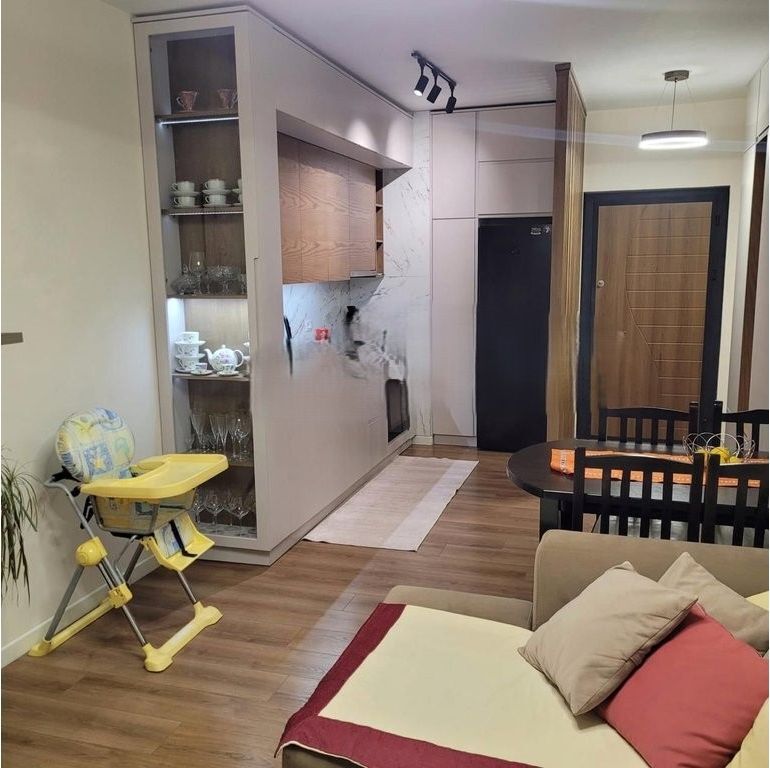 JEPET ME QIRA APARTAMENT 2+1 TEK FUSHA E AVIACIONIT 600 € /Muaj