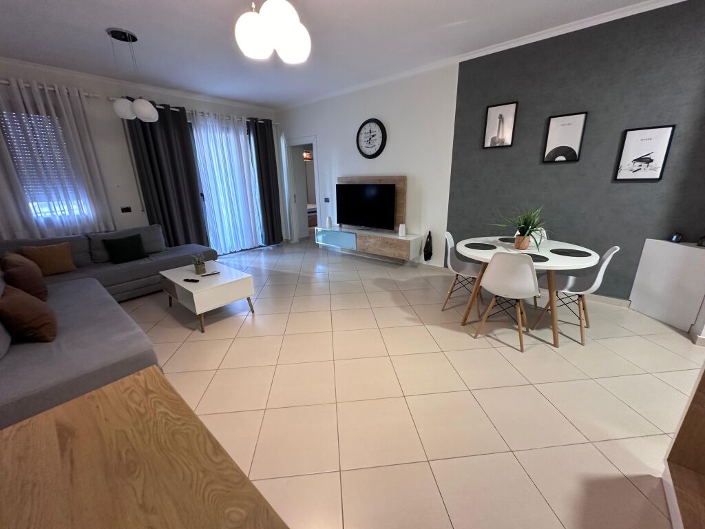 Apartament me qera