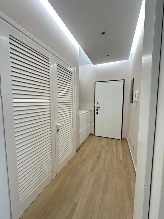 JEPET APARTAMENT 3+1 ME QIRA TEK LIQENI I THATE